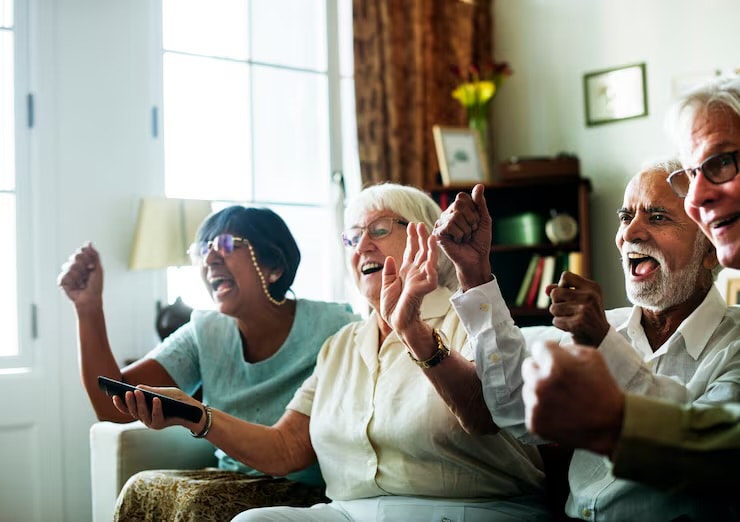Residents enjoying time together at Eternal Bloom